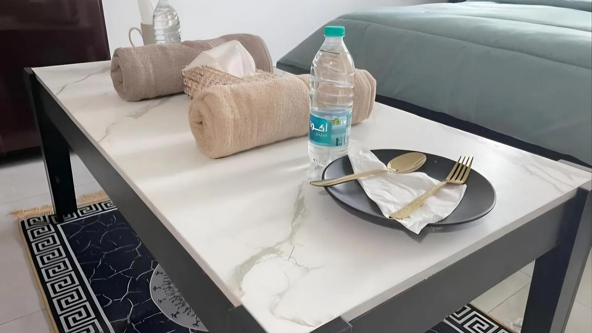 بيت شباب Corniche Street - Extremely Unique Room أبو ظبي