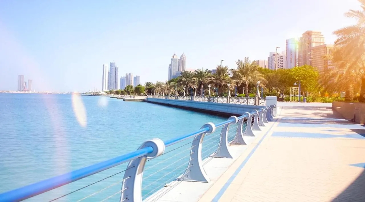 Corniche Street - Extremely Unique Room United Arab Emirates