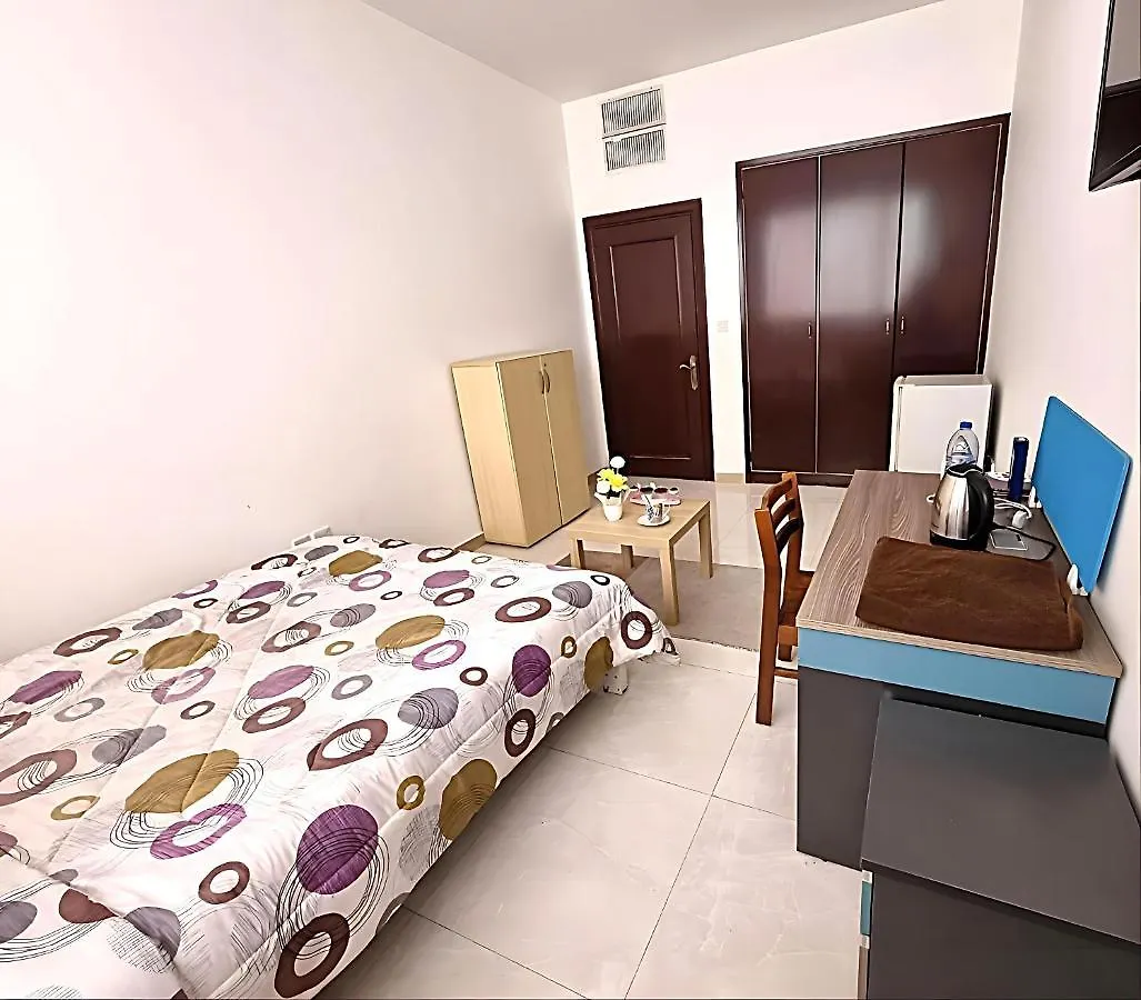 Hostel Corniche Street - Extremely Unique Room