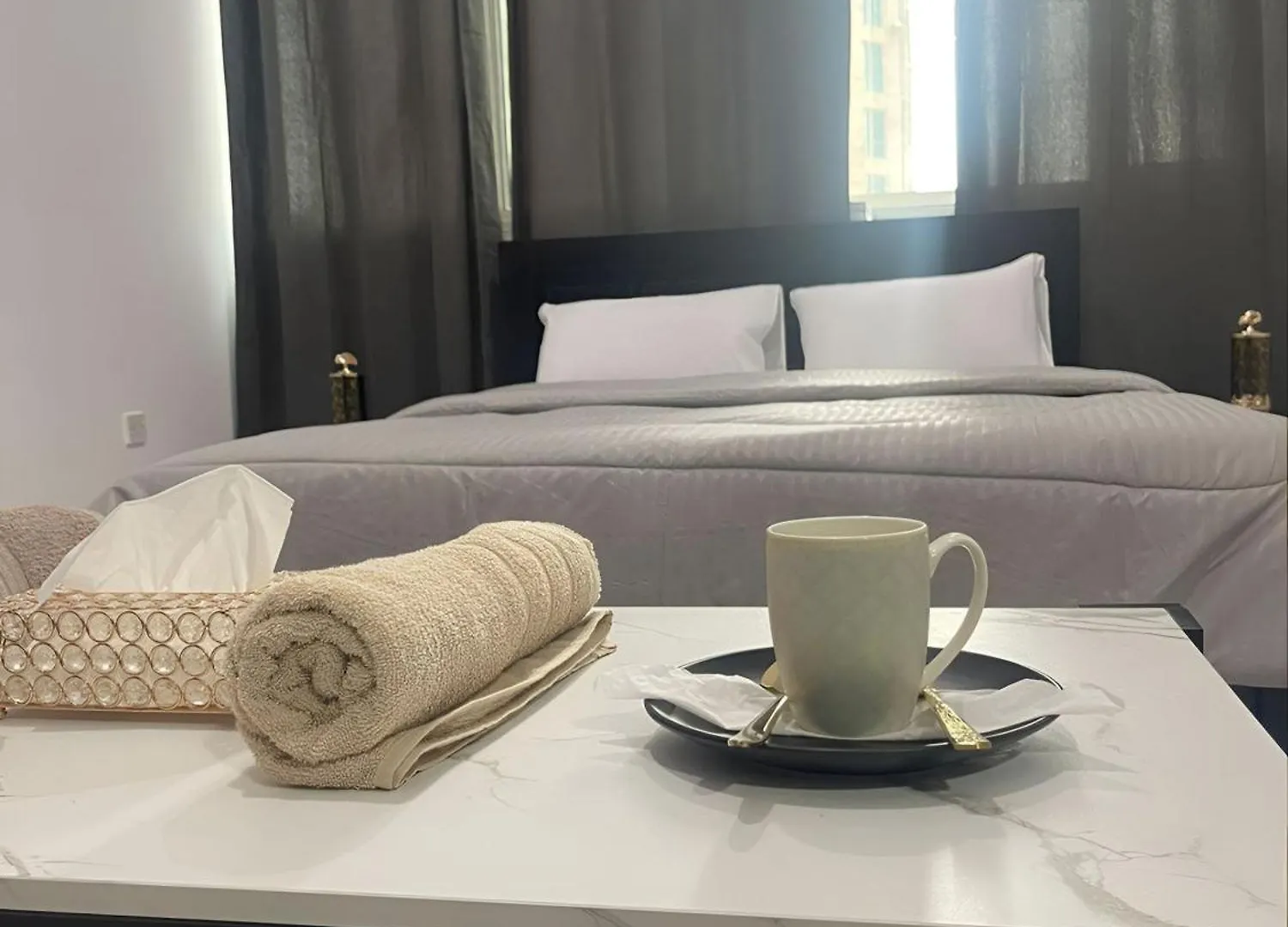 Hostel Corniche Street - Extremely Unique Room